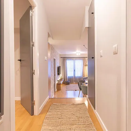 Apartment Syra Junto Al Card